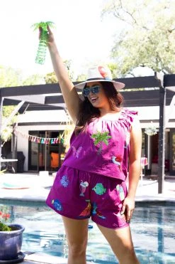 Queen Of Sparkles WHAT'S NEW Tropical Icon Tank